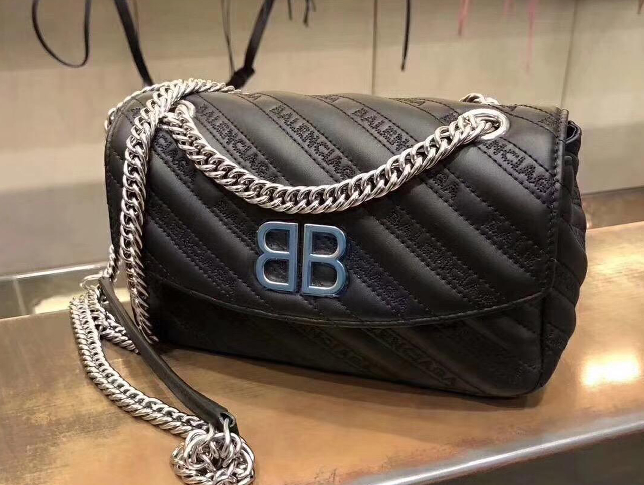 【涂料前十品牌包包,涂料前十品牌包包排名】-第1张图片